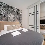 1 Bedroom Next To Gediminas Avenue By Reside Baltic Appartement *