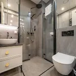 1 Bedroom Next To Gediminas Avenue By Reside Baltic Appartement *