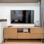 1 Bedroom Next To Gediminas Avenue By Reside Baltic Vilnius