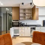 1 Bedroom Next To Gediminas Avenue By Reside Baltic * Vilnius