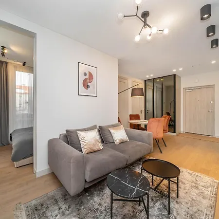 1 Bedroom Next To Gediminas Avenue By Reside Baltic Vilnius
