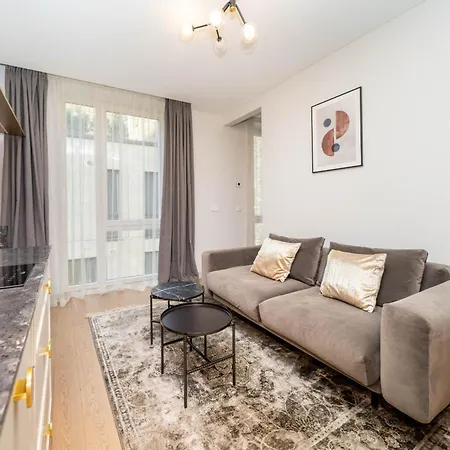 1 Bedroom Next To Gediminas Avenue By Reside Baltic Διαμέρισμα *