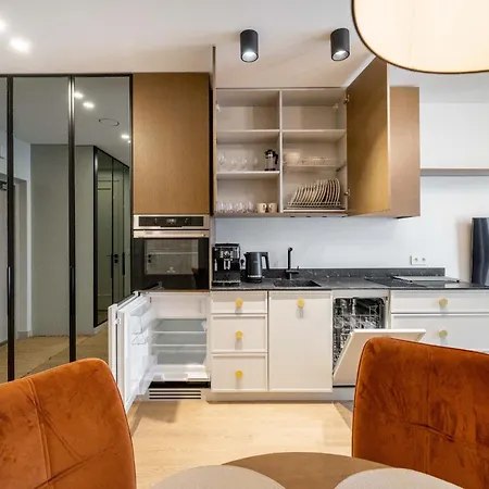 1 Bedroom Next To Gediminas Avenue By Reside Baltic * וילנה